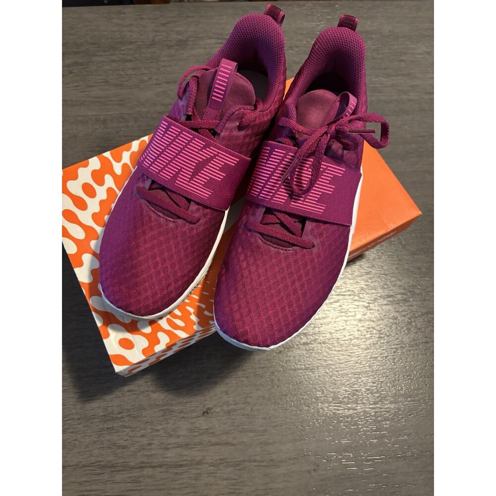 NIB Nike Women's Renew In-Season TR 9 True Berry/Pink Blast Size 10